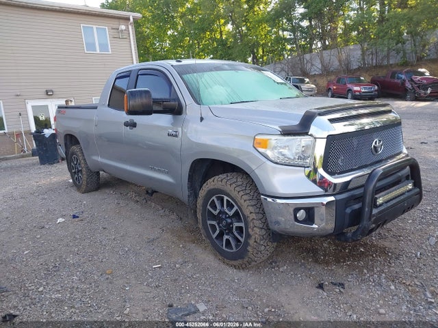 Salvage Toyota Tundra Image