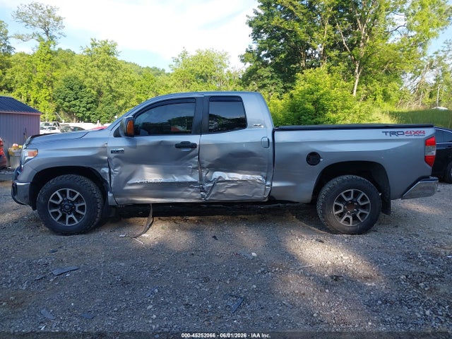 Toyota Tundra Sr5 5.7l V8