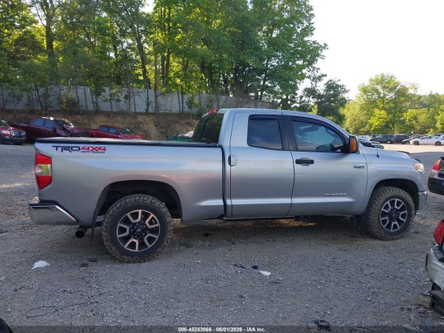 Toyota Tundra Sr5 5.7l V8
