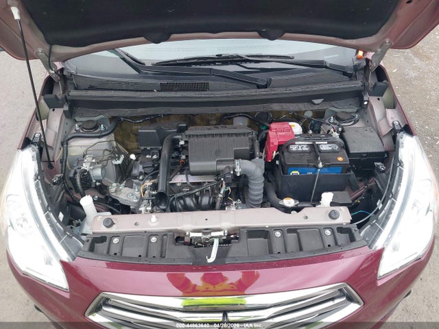 Mitsubishi Mirage Es