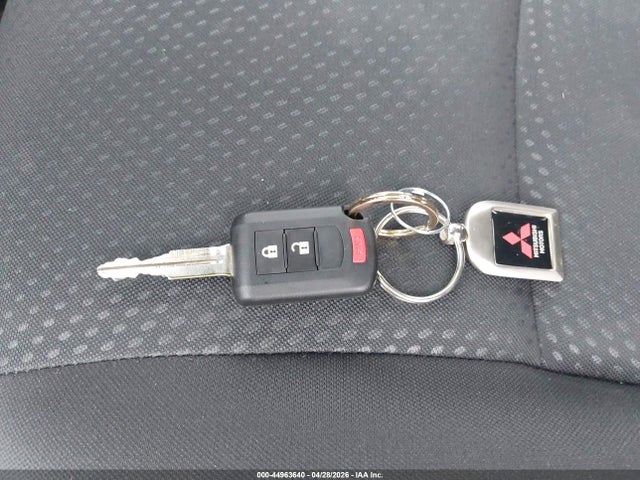 Mitsubishi Mirage Es