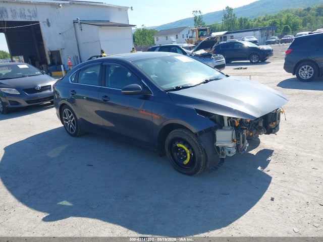 Salvage Kia Forte Image