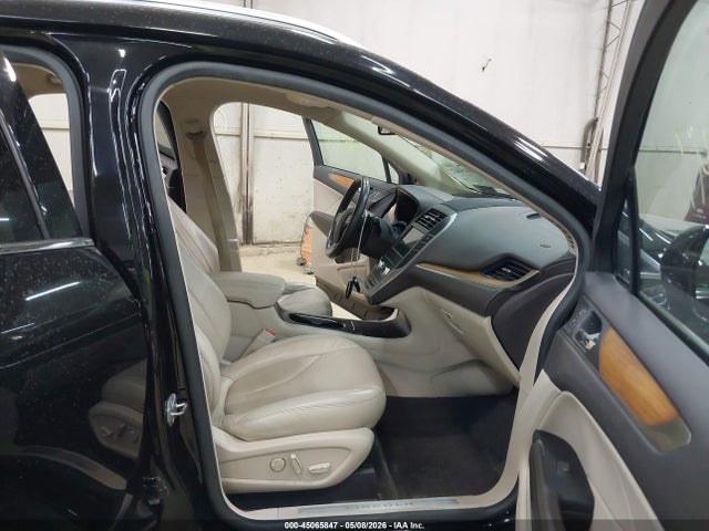 Lincoln MKC Select