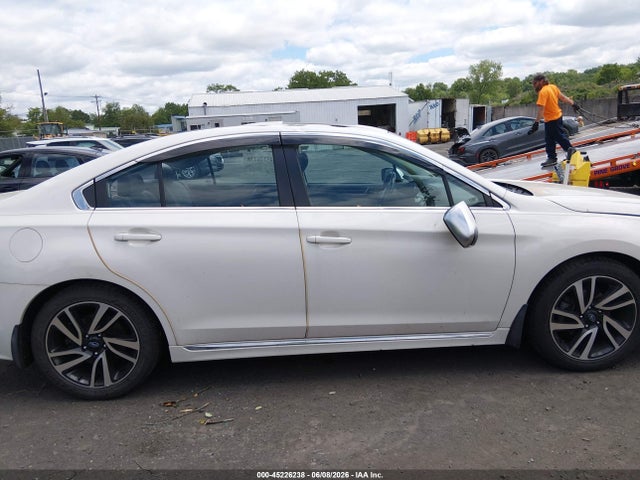 Subaru Legacy 2.5i Sport