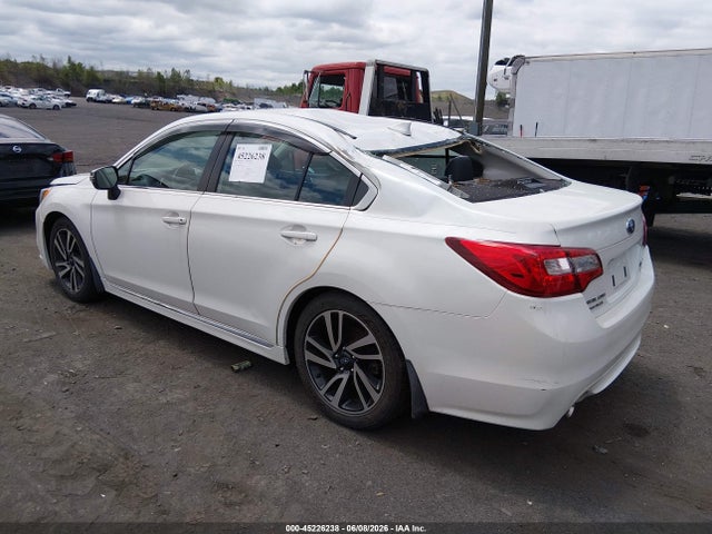 Subaru Legacy 2.5i Sport