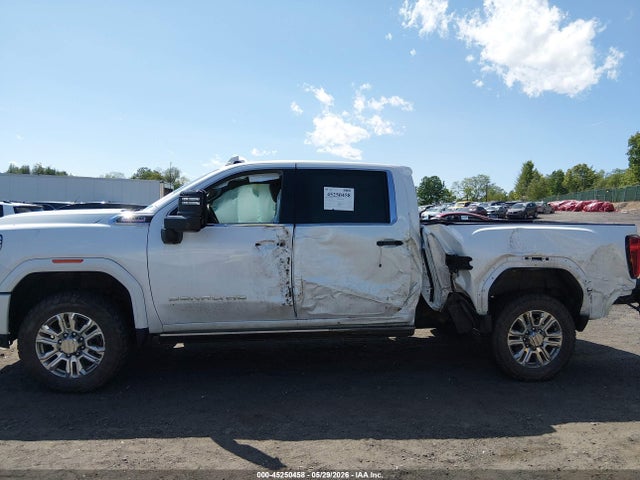 General Motors Sierra 2500HD 4wd  Standard Bed Denali