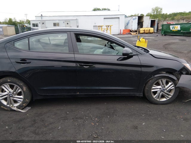 Hyundai ELANTRA Value Edition