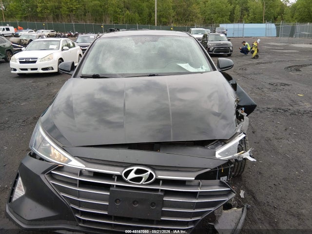 Hyundai ELANTRA Value Edition