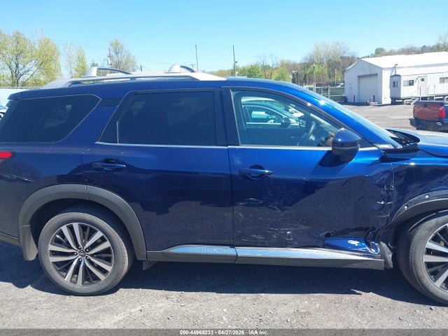 Nissan Pathfinder Platinum 4wd