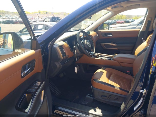 Nissan Pathfinder Platinum 4wd