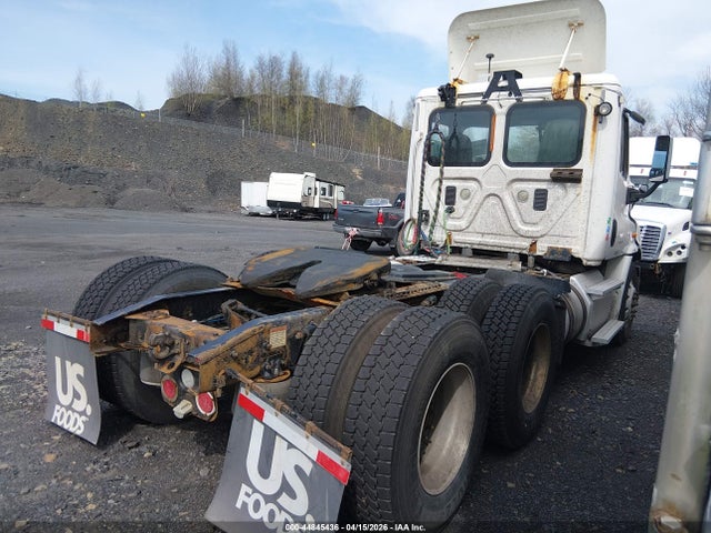 Freightliner Cascadia 113