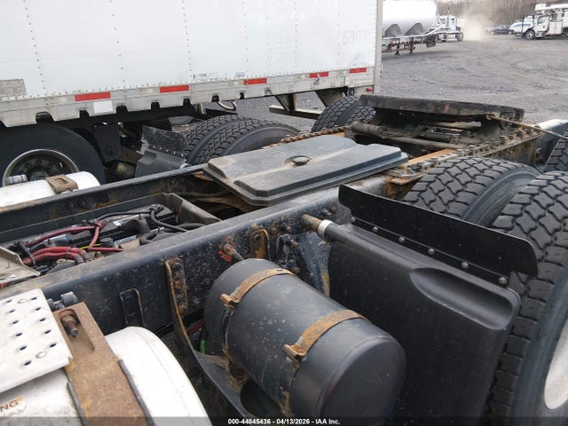 Freightliner Cascadia 113