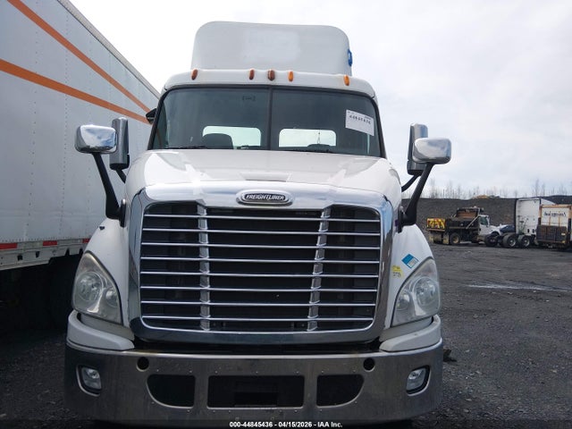 Freightliner Cascadia 113