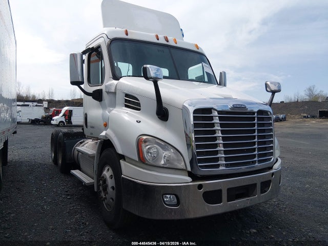 Salvage Freightliner Cascadia 113 Image