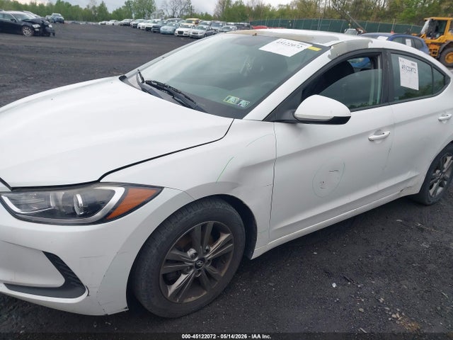Hyundai ELANTRA Sel