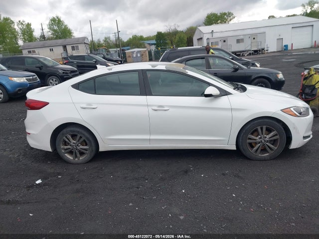 Hyundai ELANTRA Sel