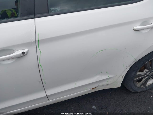 Hyundai ELANTRA Sel