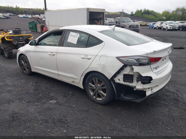 Hyundai ELANTRA Sel