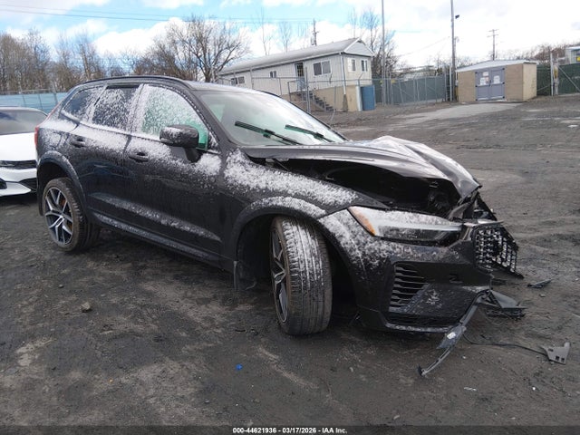 Salvage Volvo Xc60 Plug-in Hybrid Image