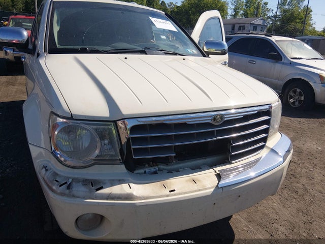 Chrysler Aspen Limited
