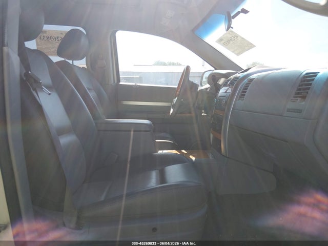 Chrysler Aspen Limited