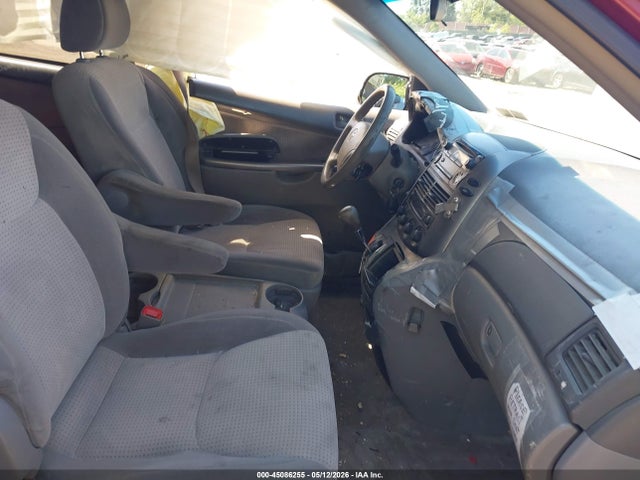 Toyota Sienna Le