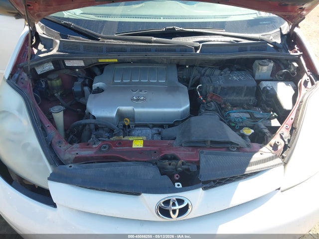 Toyota Sienna Le