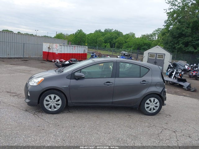 Toyota Prius c Two