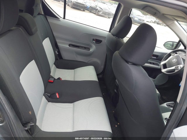 Toyota Prius c Two