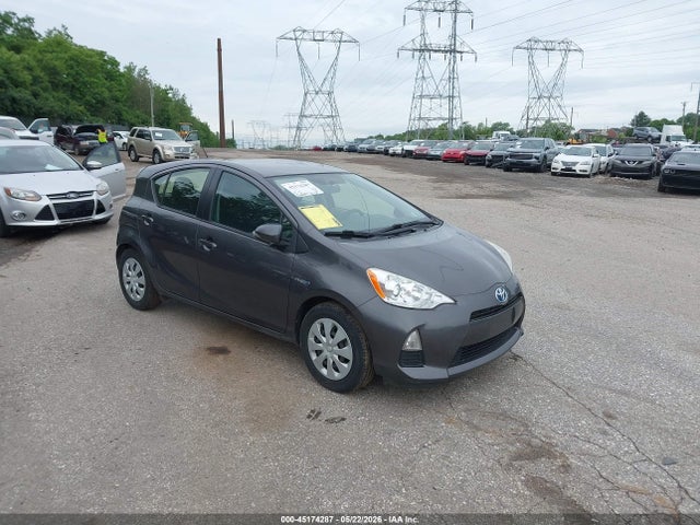 Salvage Toyota Prius c Image