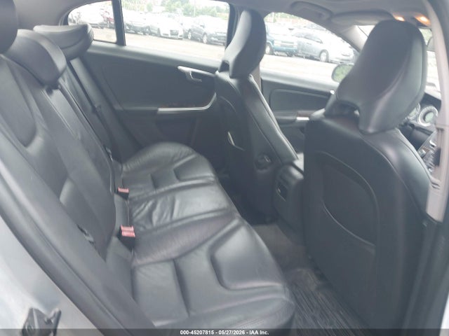 Volvo S60 T6