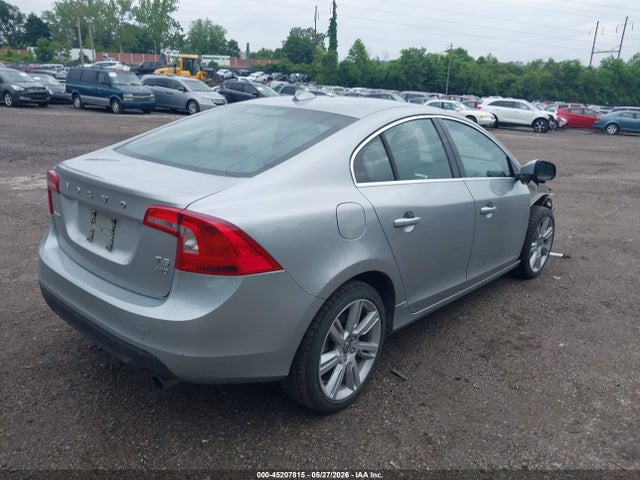 Volvo S60 T6