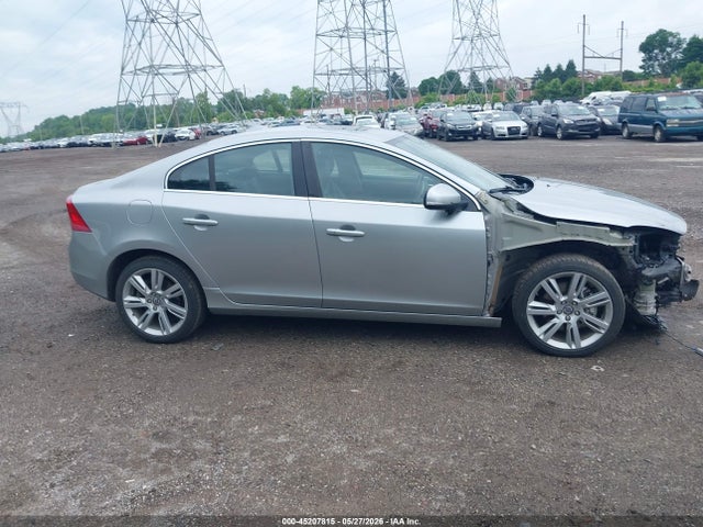 Volvo S60 T6