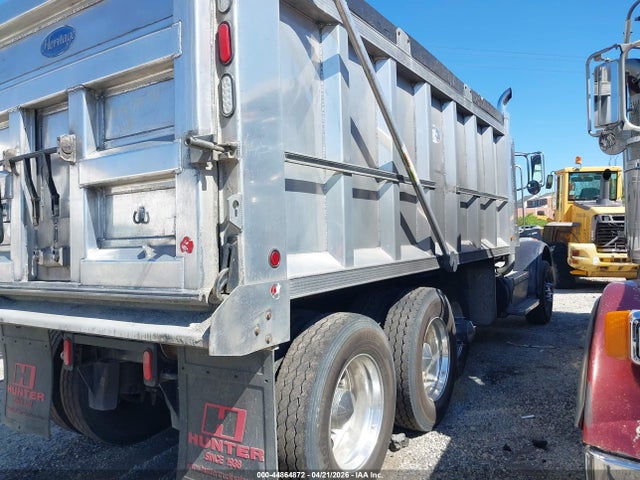 Peterbilt 365