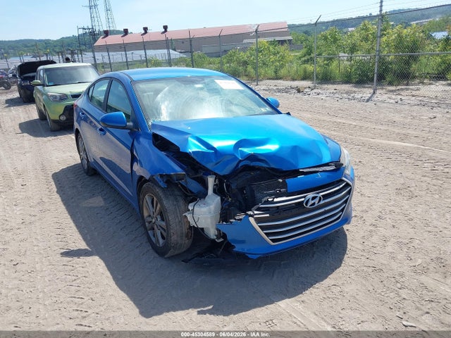 Salvage Hyundai ELANTRA Image