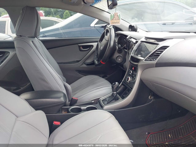 Hyundai ELANTRA Se