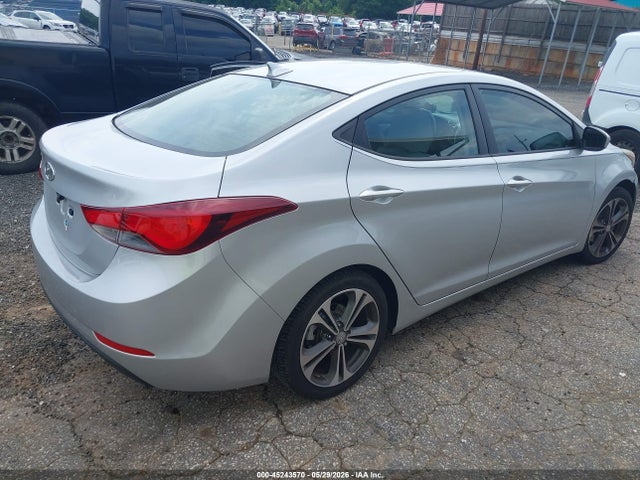 Hyundai ELANTRA Se
