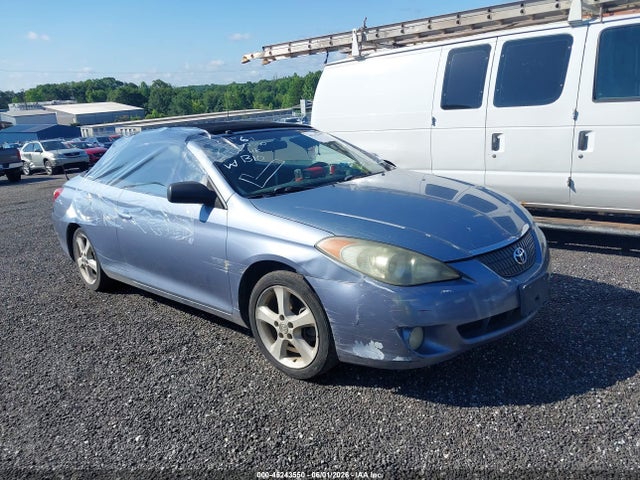 Salvage Toyota Camry Image