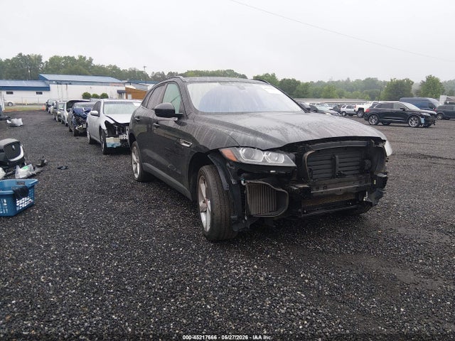 Salvage Jaguar F-PACE Image