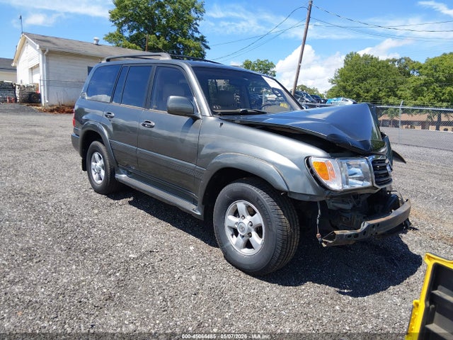 Salvage Toyota Land Cruiser Image