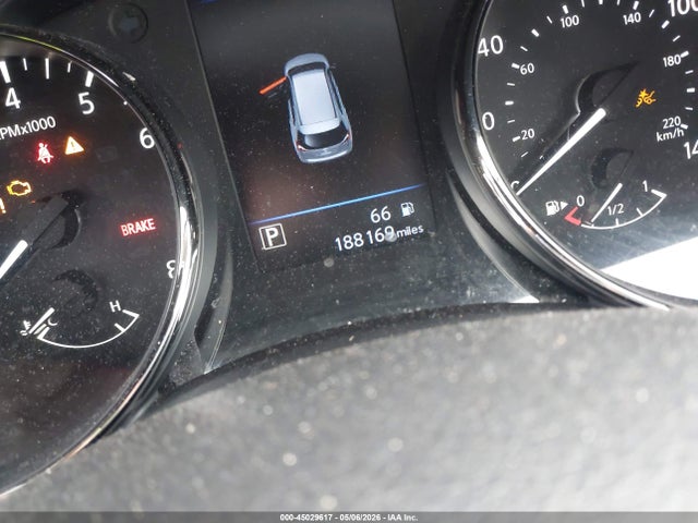 Nissan Rogue S Intelligent Awd