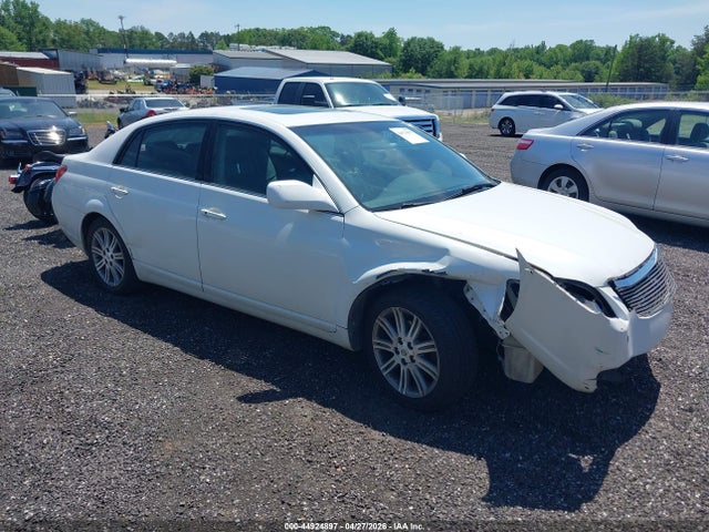 Salvage Toyota Avalon Image