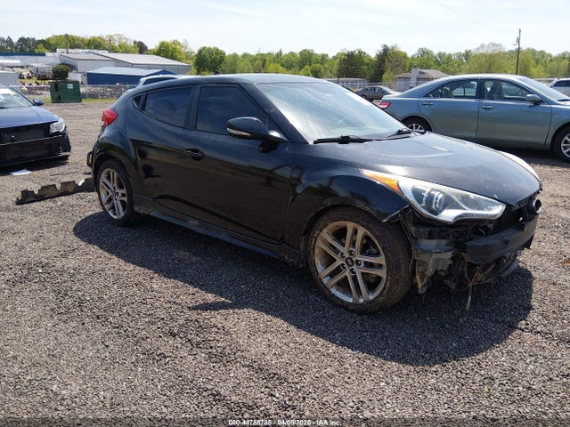 Salvage Hyundai VELOSTER Image
