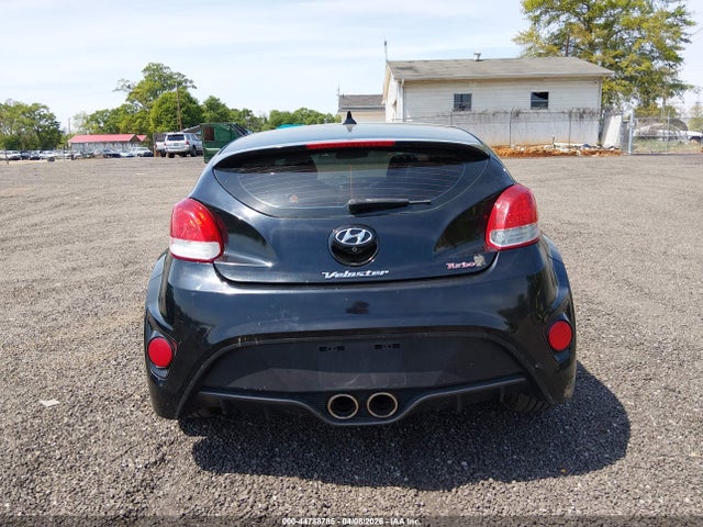 Hyundai VELOSTER Turbo