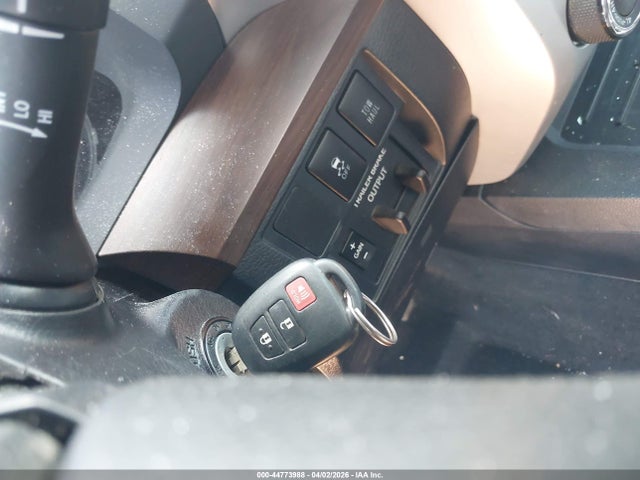 Toyota Tundra Limited 5.7l V8