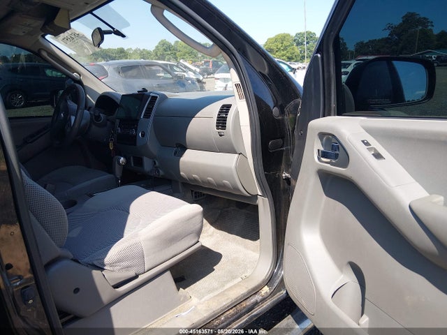 Nissan Frontier Sv