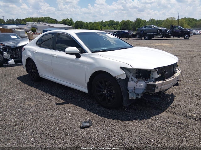 Salvage Toyota Camry Image