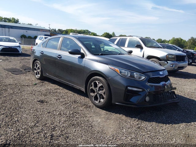 Salvage Kia Forte Image
