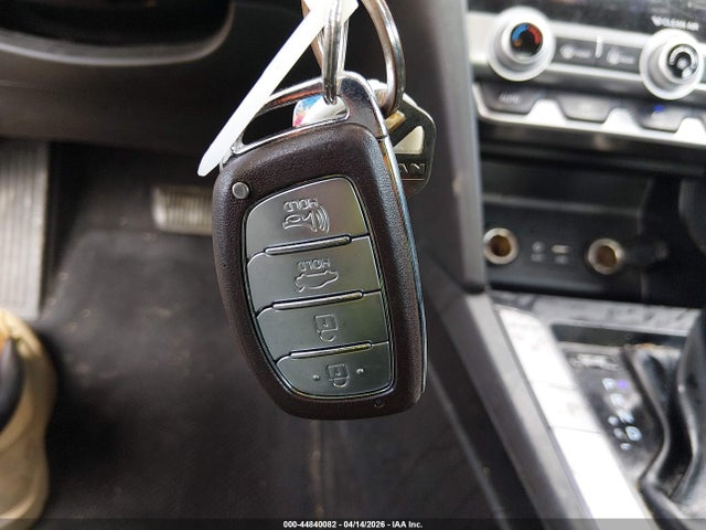 Hyundai ELANTRA Value Edition