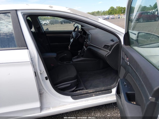Hyundai ELANTRA Value Edition